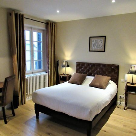 Auberge Du Grand Dauphin Dhuizon Buitenkant foto