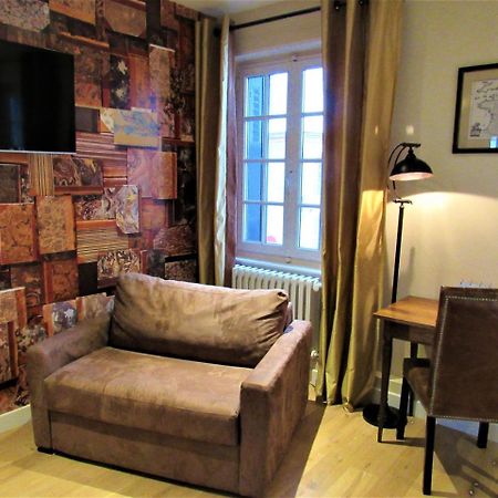 Auberge Du Grand Dauphin Dhuizon Buitenkant foto